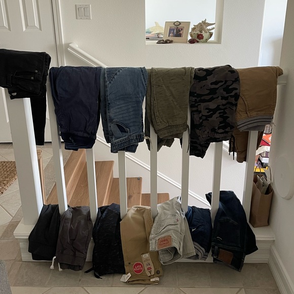 Boys pants size 7/8 Volcom Levi H&M Cat &Jack-13 pairs for $130.